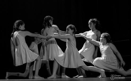 danse moderne contemporaine enfant polyedre seynod