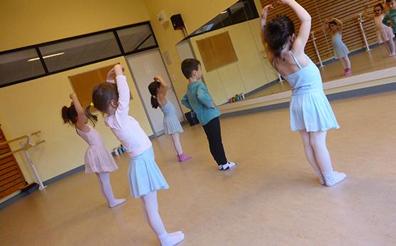 danse eveil enfant polyedre seynod