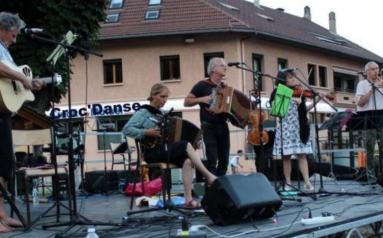 bal folk association croc danse polyedre seynod annecy