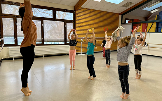 groupe enfants danse moderne contemporaine polyèdre seynod annecy