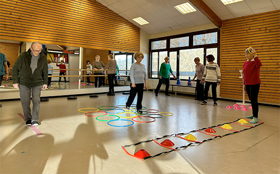 parcours gym équilibre au sol séniors polyèdre seynod annecy