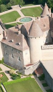 château de virieu vue dun drône