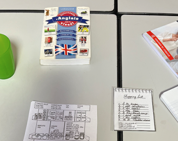 livre anglais avec écocup et papier en anglais polyedre seynod annecy